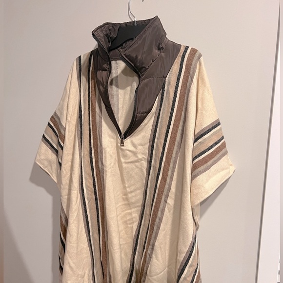 New Steve Madden Women's Striped Puffcho Tan)sweater, top, cold weather, shirt - Picture 5 of 7